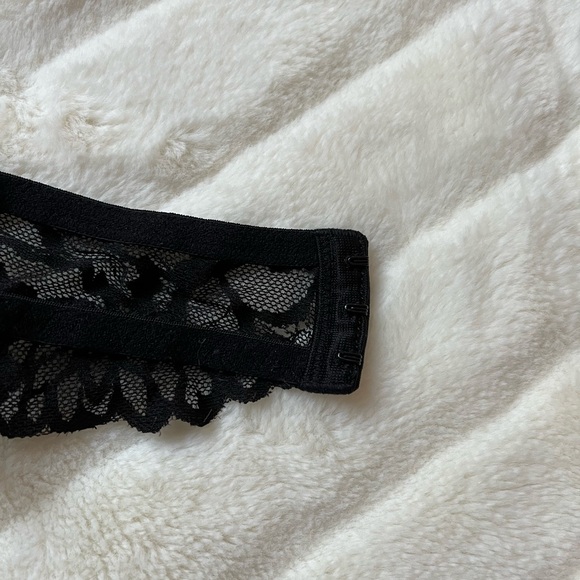 Victoria’s Secret PINK black bralette - Picture 4 of 7